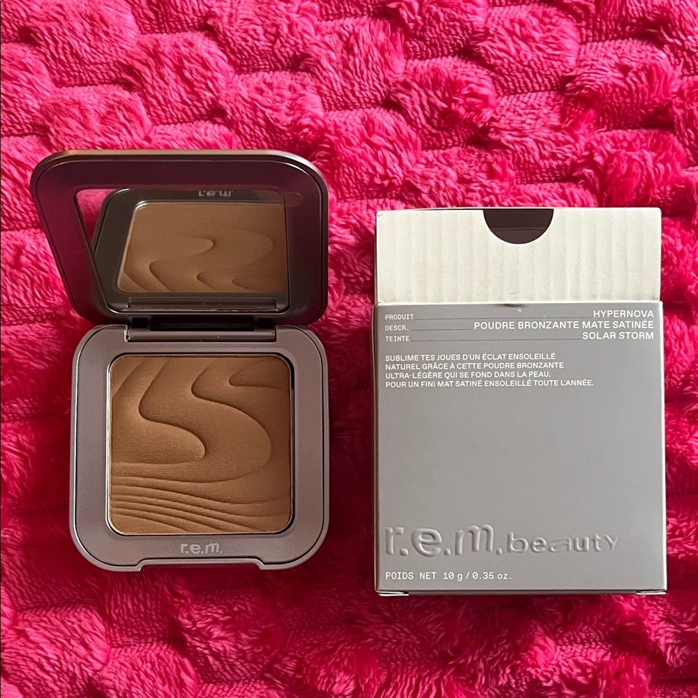 R.E.M. Beauty Solar Storm Bronzer
